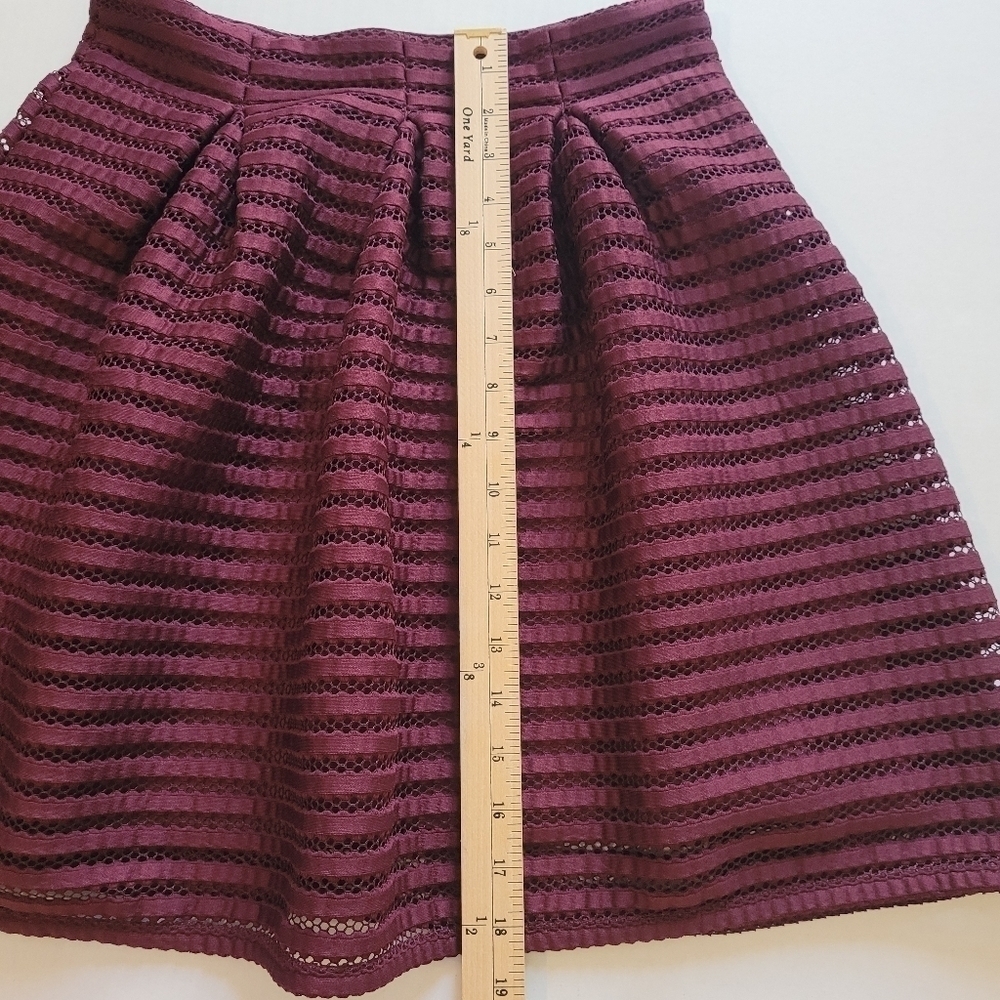 Xhilaration Burgundy Pleated Lined Mini Skirt Juniors Sz M - Picture 6 of 9
